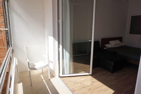Spacious Doubleroom At Sants Appartement Barcelone